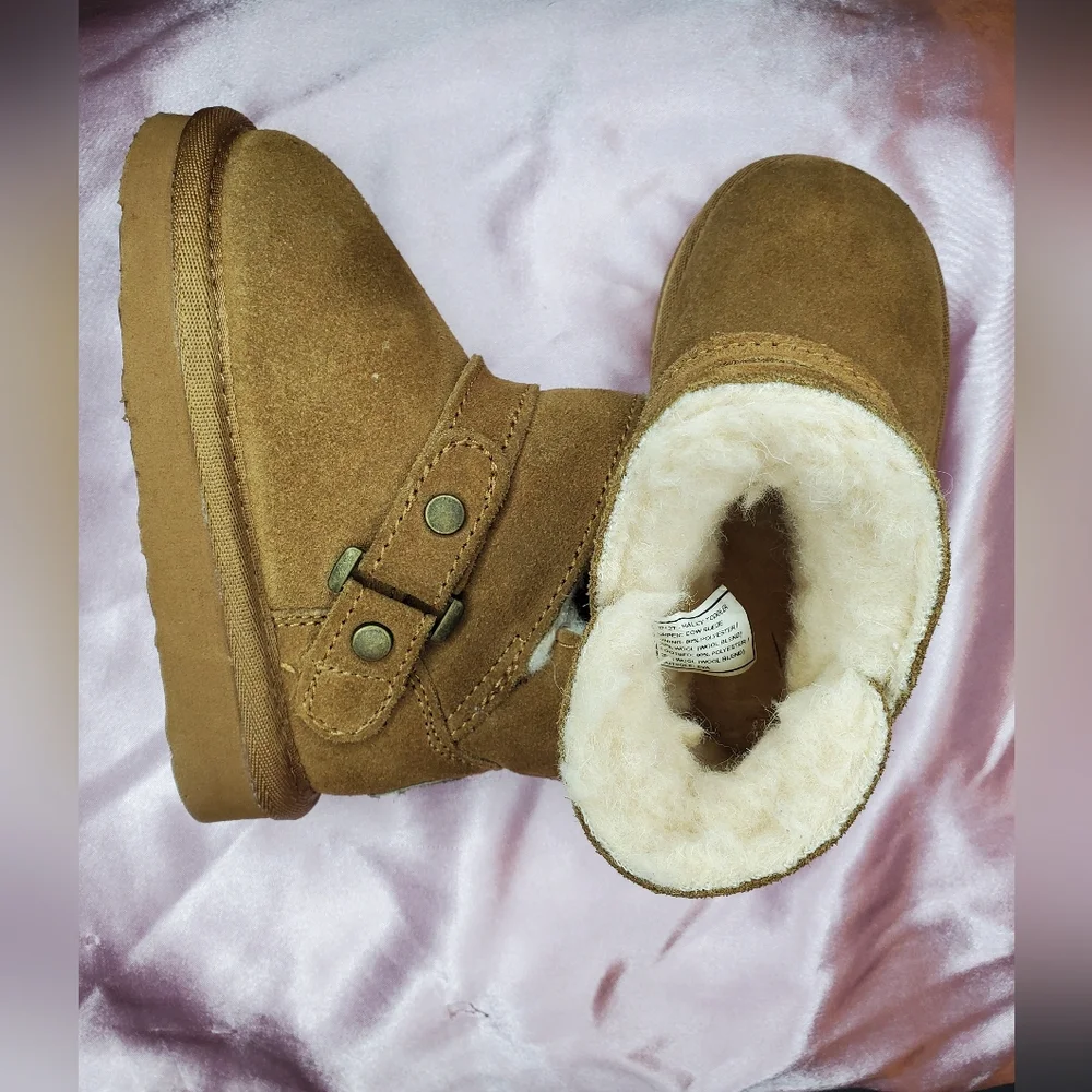 B2G1F Bearpaw Toddler Size 6